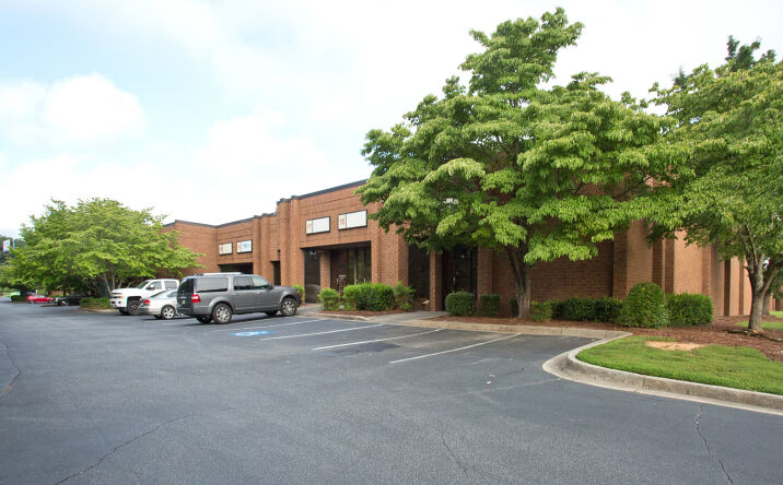 Pictures of Industrial property located at 849 Pickens Industrial Dr N E, Marietta, GA 30062 for lease - image #1