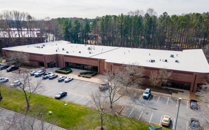 Pictures of Industrial property located at 1831 W Oak Pkwy, Marietta, GA 30062 for lease - image #1