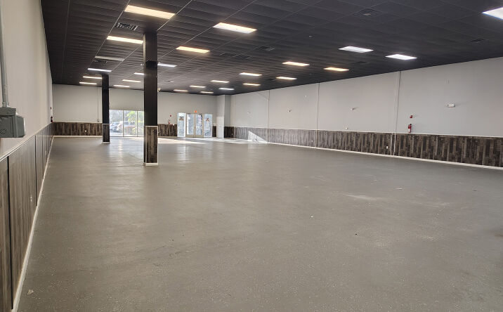 Pictures of Retail, Office, Special Purpose property located at 2585 SE Federal Hwy, Stuart, FL 34994 for lease - image #1