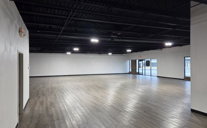 Pictures of Retail property located at 6500 W Main St, Belleville, IL 62223 for lease - image #1
