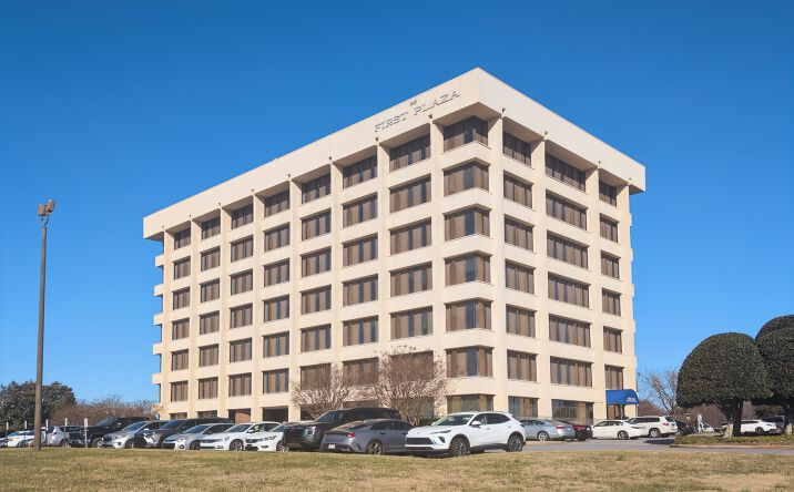Pictures of Office property located at 1985 Tate Blvd, 5th Floor, Hickory, NC 28602 for lease - image #1