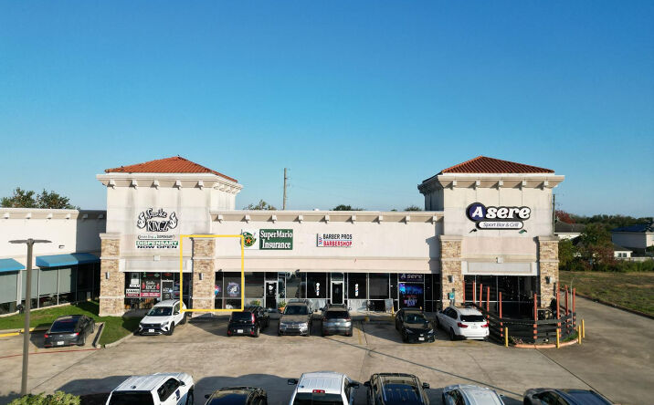 Pictures of Retail property located at 5516 N Fry Rd, Katy, TX 77449 for lease - image #1