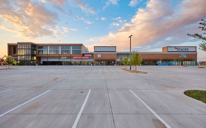 Pictures of Retail, Office property located at 12708 NW 10th St, Yukon, OK 73099 for lease - image #1