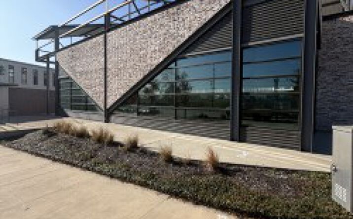 Pictures of Retail, Office, Restaurant property located at 218 W Commerce St, Dallas, TX 75208 for lease - image #1