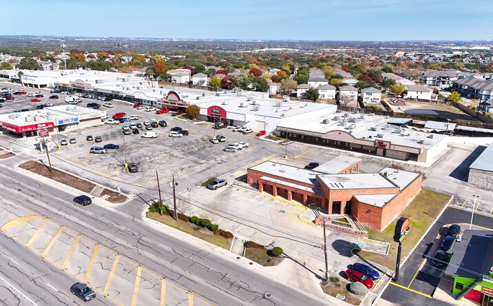 Pictures of Retail, Restaurant property located at 2335 NW Military Hwy, San Antonio, TX 78231 for lease - image #1