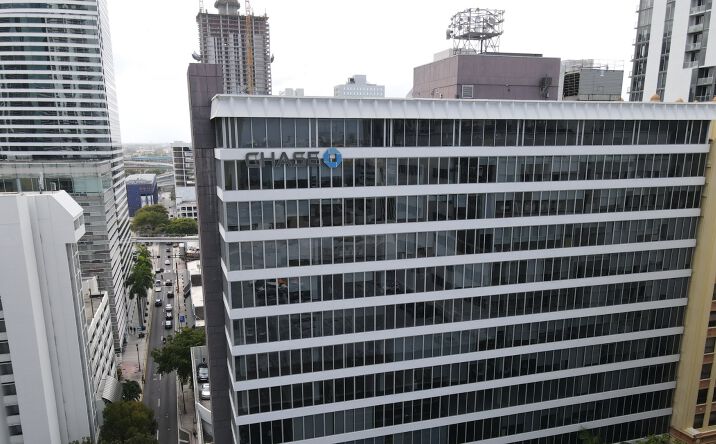 Pictures of Office property located at 150 SE 2nd Avem Unit 702, Miami, FL 33131 for lease - image #1