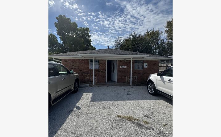 Pictures of Retail property located at 418 Beauty Ln, Whitesboro, TX 76273 for lease - image #1