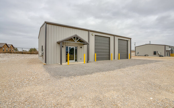 Pictures of Industrial property located at 113 Bennett Hills Dr, Weatherford, TX 76088 for lease - image #1