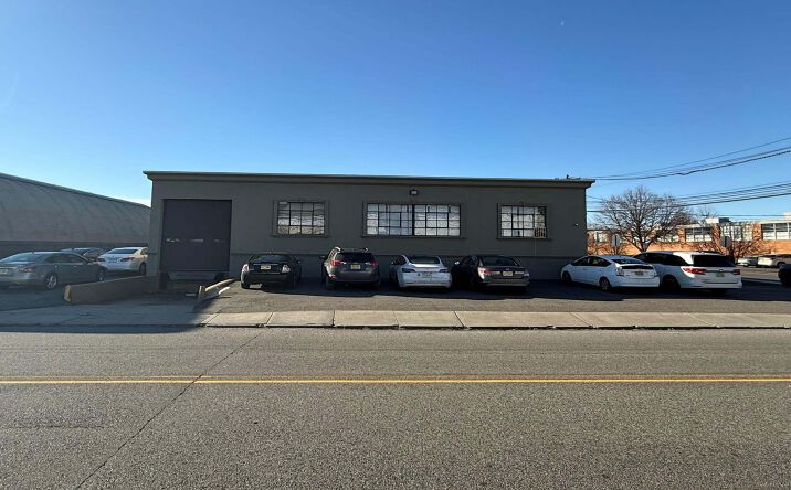 Pictures of Industrial property located at 600 Hollister Rd, Teterboro, NJ 07608 for lease - image #1