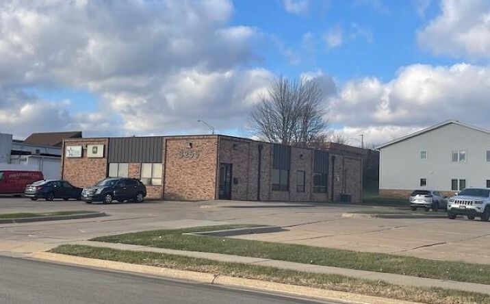 Pictures of Office property located at 3255 Foothill Ct, Dubuque, IA 52001 for lease - image #1