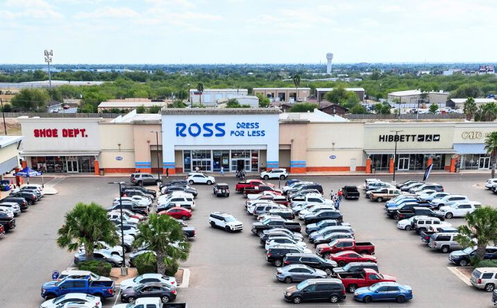 Pictures of Retail property located at 222, 228 & 300 E Mile 3 Rd, Palmhurst, TX 78573 for lease - image #1