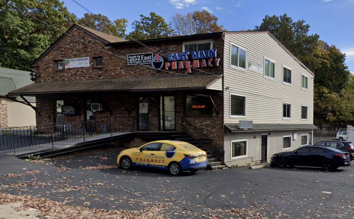 Pictures of Retail, Office property located at 2152 E Main St, Waterbury, CT 06705 for lease - image #1