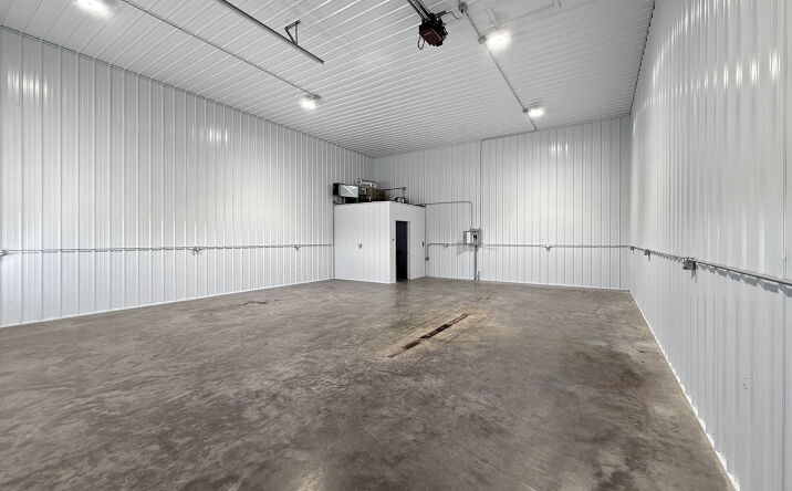 Pictures of Industrial property located at 606 Stagecoach Rd, Grinnell, IA 50112 for lease - image #1