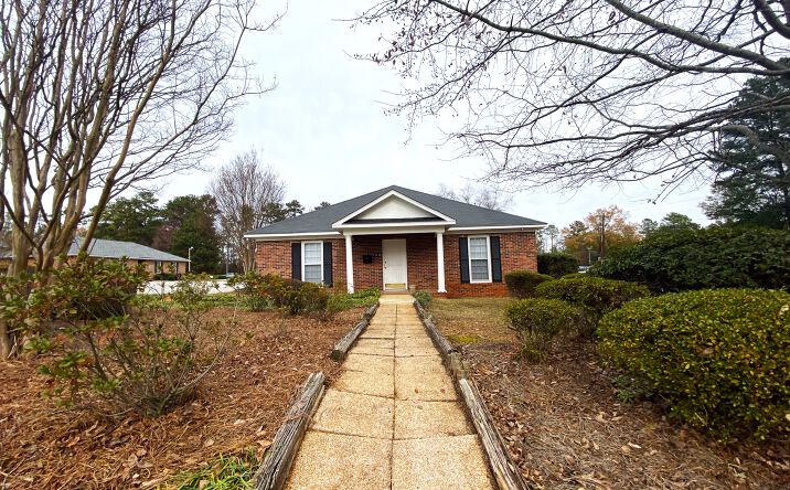 Pictures of Office property located at 17 Surrey Ct, Columbia, SC 29212 for lease - image #1