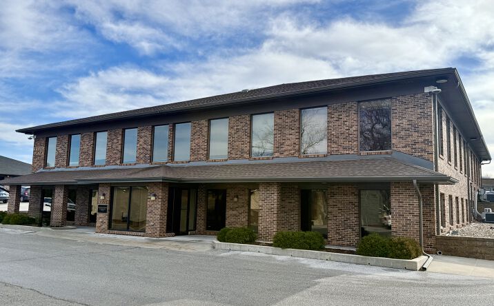Pictures of Office property located at 11823 Arbor St, Omaha, NE 68144 for lease - image #1