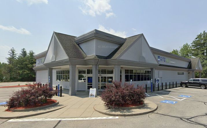 Pictures of Office, Retail, Restaurant property located at 341 High St, Somersworth, NH 03878 for lease - image #1