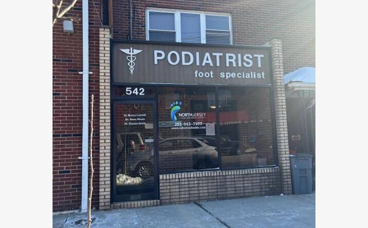Pictures of Retail, Office, Restaurant property located at 542 Anderson Ave, Cliffside Park, NJ 07010 for lease - image #1