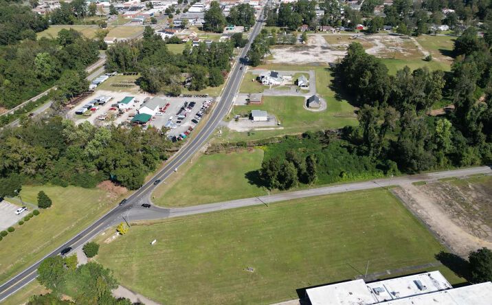 Pictures of Land property located at 4232 Meadow St, Loris, SC 29569 for lease - image #1