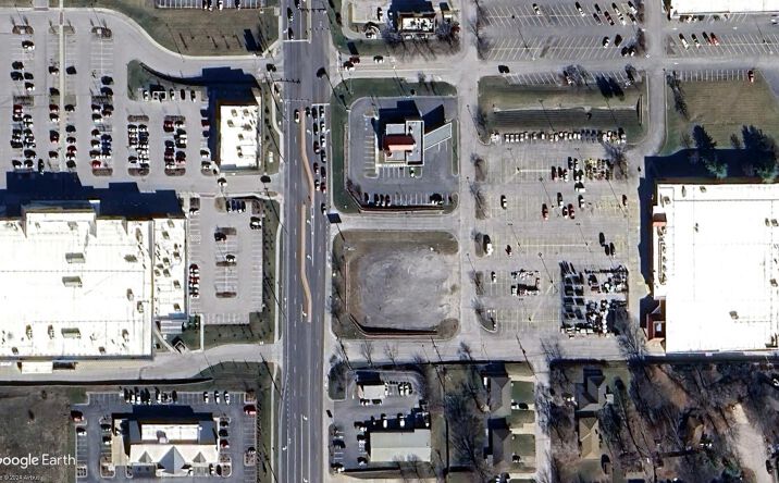 Pictures of Land property located at 1108 SW MO-7, Blue Springs, MO 64015 for lease - image #1