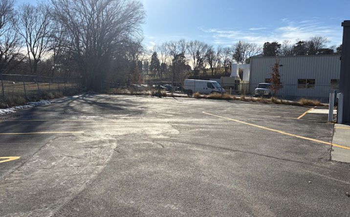 Pictures of Office property located at 5513 Center St, Omaha, NE 68106 for lease - image #1