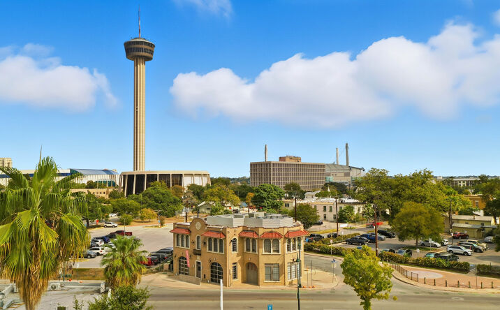 Pictures of Restaurant property located at 604 S Alamo St, San Antonio, TX 78210 for lease - image #1