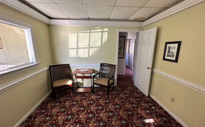 Pictures of Office property located at 1708 Airline Blvd, Portsmouth, VA 23707 for lease - image #1