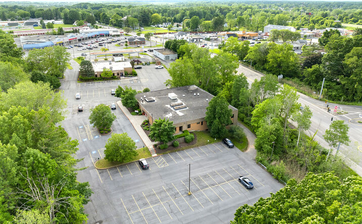 Pictures of Office property located at 792 N Main St, North Syracuse, NY 13212 for lease - image #1