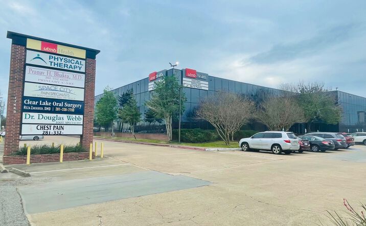 Pictures of Office property located at 17448 Highway 3, Webster, TX 77598 for lease - image #1