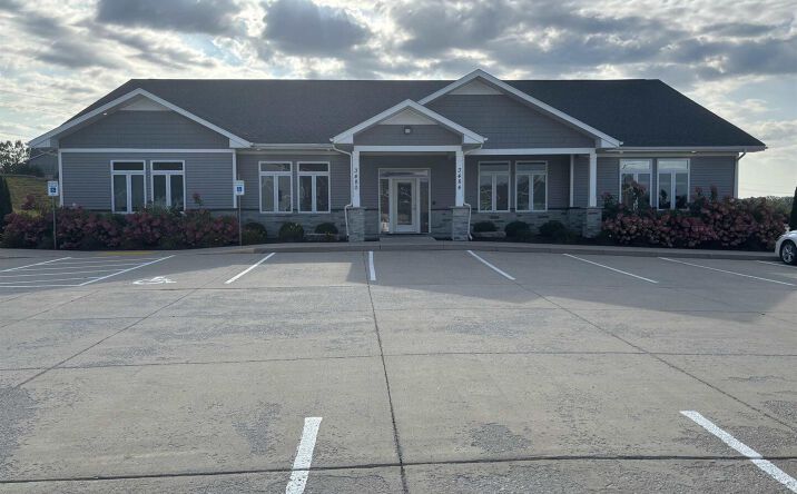 Pictures of Office property located at 3480 GLENBROOK Circle N, Bettendorf, IA 52722 for lease - image #1