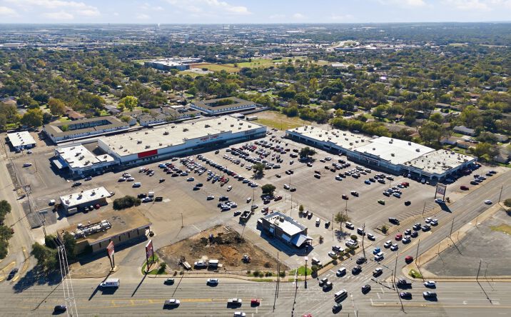Pictures of Retail property located at 1200 Richland Dr, Waco, TX 76710 for lease - image #1