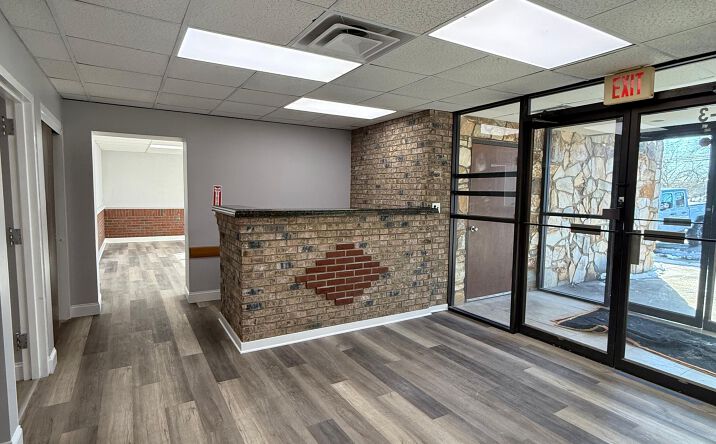 Pictures of Retail, Office property located at 35 Carlough Rd, Bohemia, NY 11716 for lease - image #1