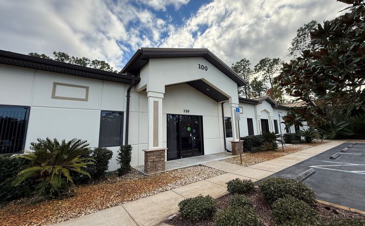 Pictures of Office property located at 100 La Costa Ln, Daytona Beach, FL 32114, Daytona Beach, FL 32114 for lease - image #1