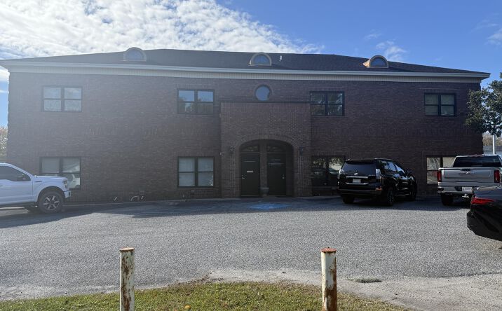 Pictures of Office property located at 3691 Paramount Drive, North Charleston, SC 29405 for lease - image #1