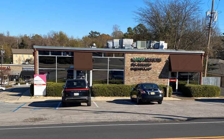 Pictures of Office property located at 3140 Cahaba Heights Rd, Vestavia Hills, AL 35243 for lease - image #1