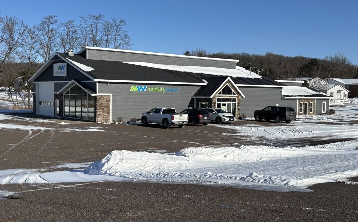 Pictures of Industrial, Office, Retail property located at 3115 Oak Knoll Dr, Eau Claire, WI 54701 for lease - image #1