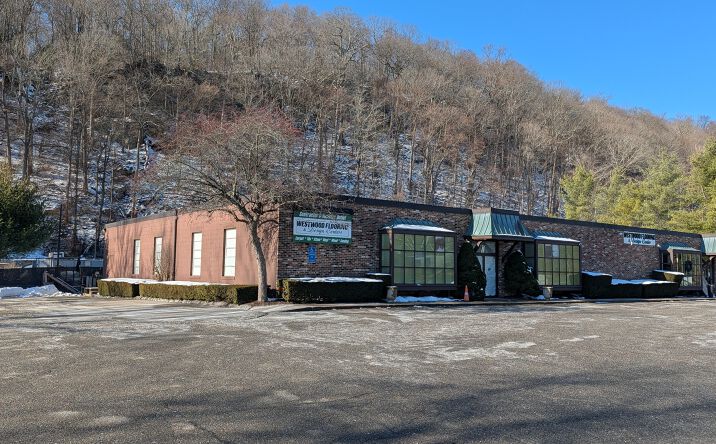 Pictures of Retail, Office property located at 631 Danbury Rd, Wilton, CT 06897 for lease - image #1