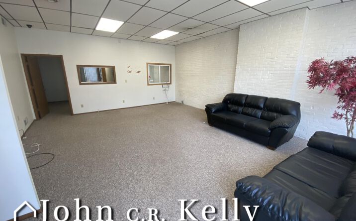 Pictures of Retail, Office, Restaurant property located at 3528 Boulevard of the Allies, Pittsburgh, PA 15213 for lease - image #1