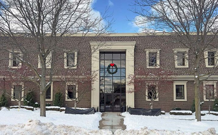 Pictures of Office property located at 44004 Woodward Ave, Bloomfield Hills, MI 48302 for lease - image #1