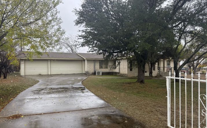 Pictures of Office, Special Purpose property located at 1204 W Pecan St, Pflugerville, TX 78660 for lease - image #1