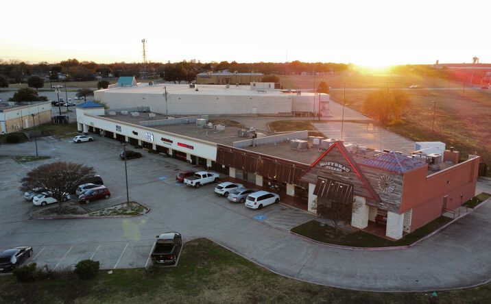 Pictures of Retail, Office property located at 4613 Denton Hwy, Haltom City, TX 76117 for lease - image #1