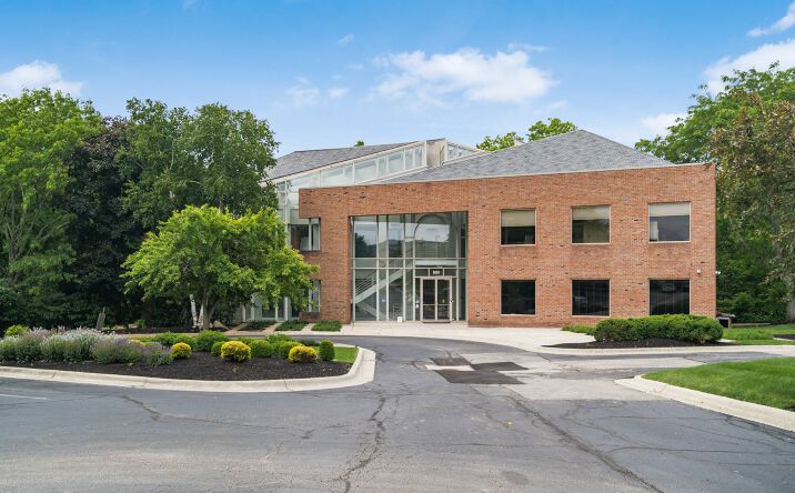 Pictures of Office property located at 8000 Ravines Edge Ct, Columbus, OH 43235 for lease - image #1