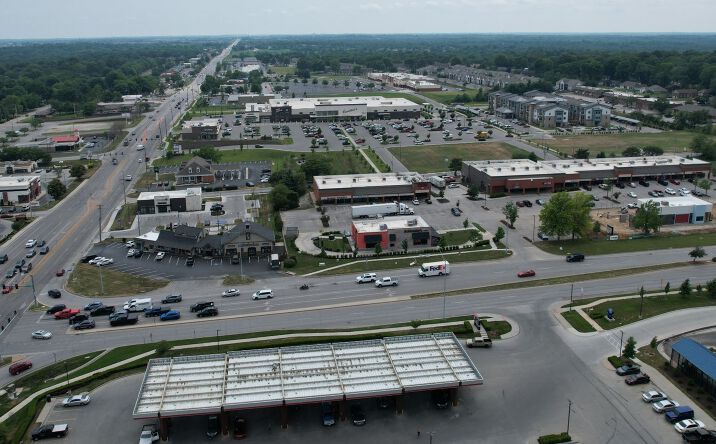 Pictures of Retail property located at SW Corner 40 Highway and 7 Highway, Blue Springs, MO 64015 for lease - image #1