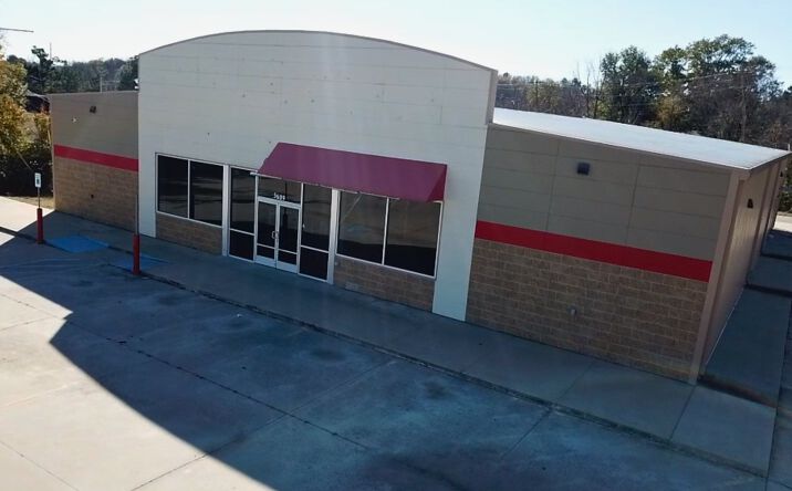 Pictures of Retail property located at 5609 MacArthur Dr, North Little Rock, AR 72118 for lease - image #1