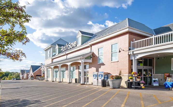 Pictures of Retail property located at 3161 Village Square Dr, Hartland, WI 53029 for lease - image #1