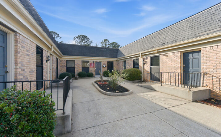 Pictures of Retail, Office property located at 213-217 Arrowhead Blvd, Jonesboro, GA 30236 for lease - image #1