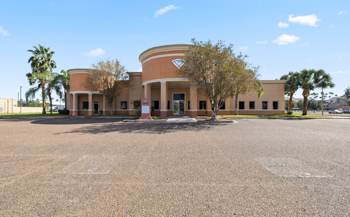 Pictures of Office property located at 2101 S Cynthia St, McAllen, TX 78503 for lease - image #1