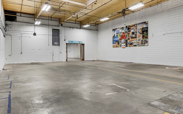 Pictures of Industrial property located at 2916 100th St SE, Everett, WA 98208 for lease - image #1