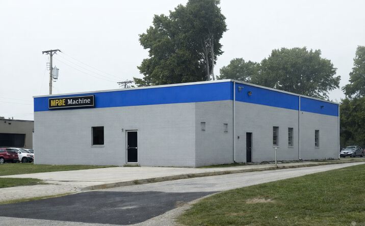 Pictures of Industrial property located at 5515 Enterprise Blvd, Toledo, OH 43612 for lease - image #1