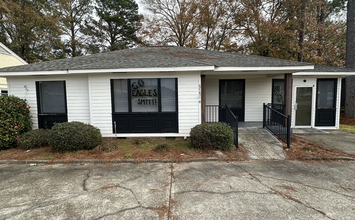 Pictures of Office property located at 6218 US 49, Hattiesburg, MS 39401 for lease - image #1