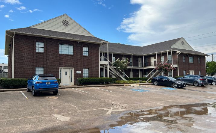Pictures of Office property located at 650 Edmonds Ln, Lewisville, TX 75067 for lease - image #1
